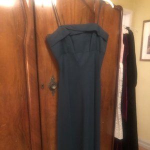 Night Way Green Formal Dress Sleveless with scarf